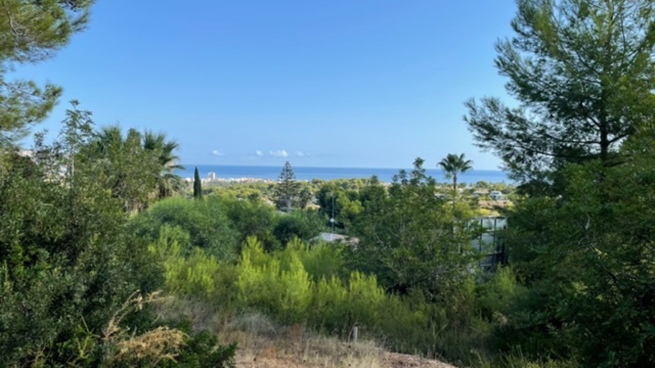 das Grundstück 
zum verkauf in Javea
