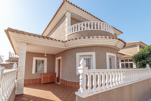 5 bedroom Villa te koop in Los Altos