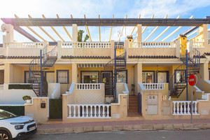 3 bedroom Villa for sale in Villamartin