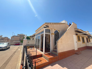 2 bedroom Villa for sale in Cabo Roig