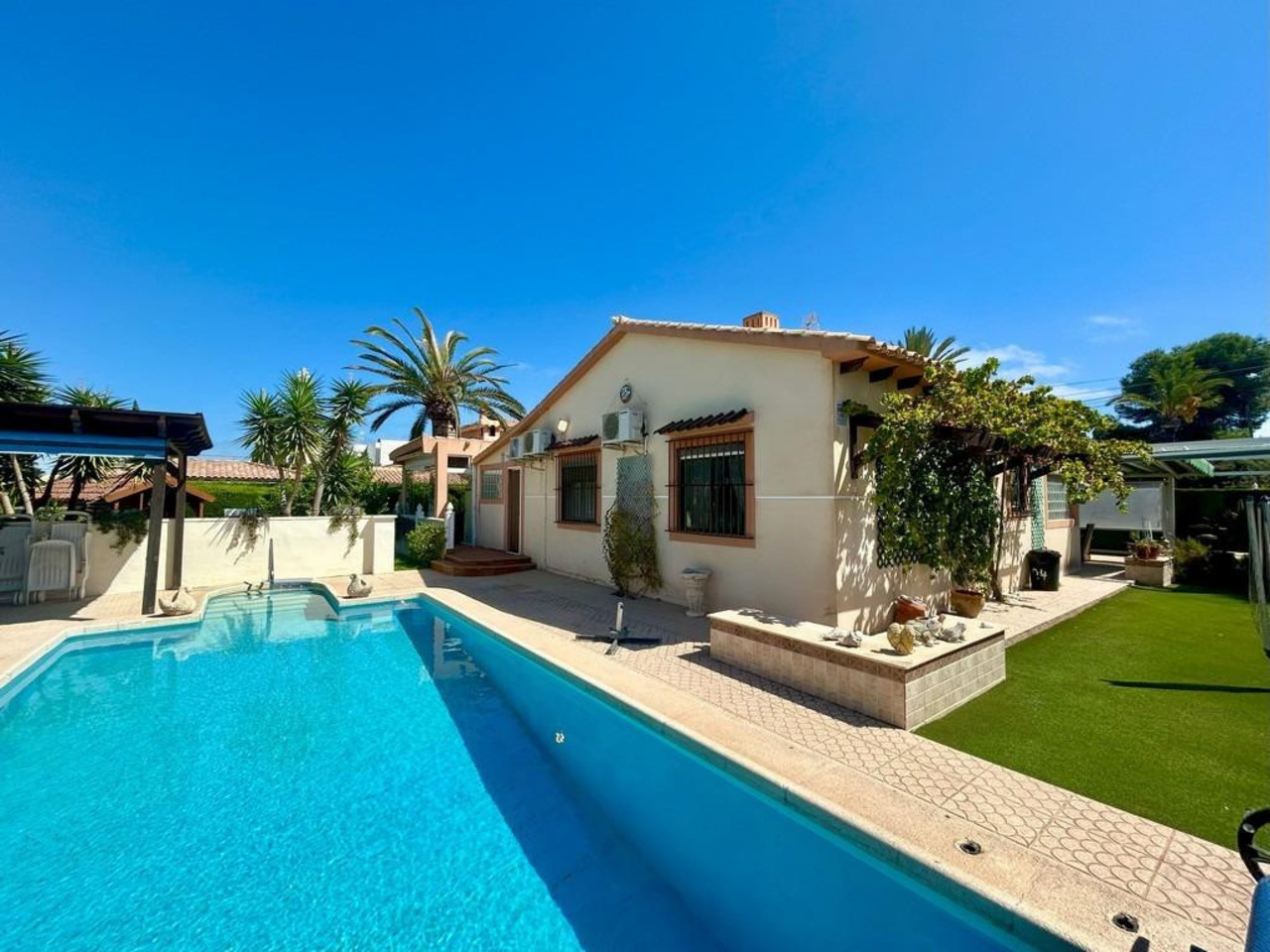 3 bedroom Villa for sale in Cabo Roig