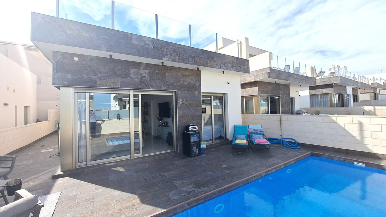 3 bedroom Villa à vendre à Villamartin