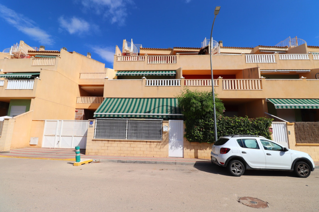 3 bedroom Apartamento se vende en Rafal