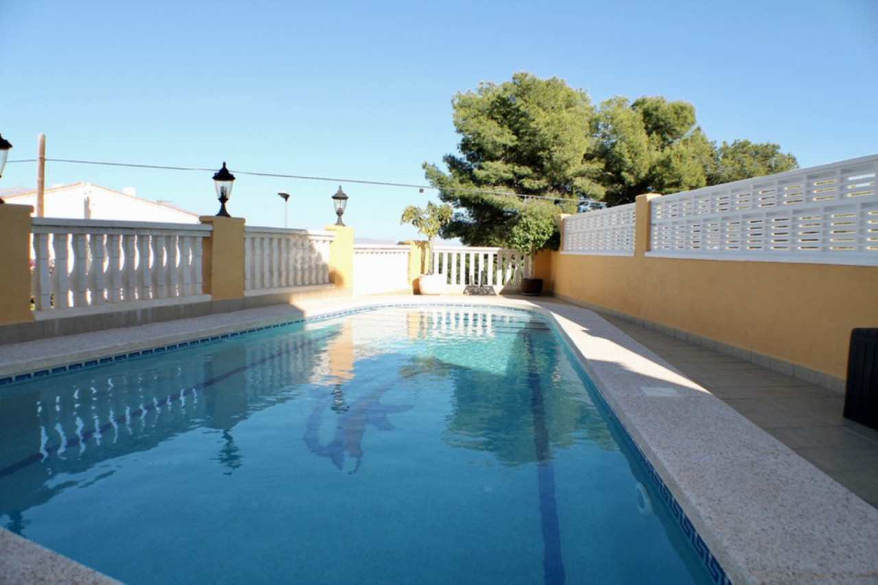 4 schlafzimmer Villa 
zum verkauf in La Nucia