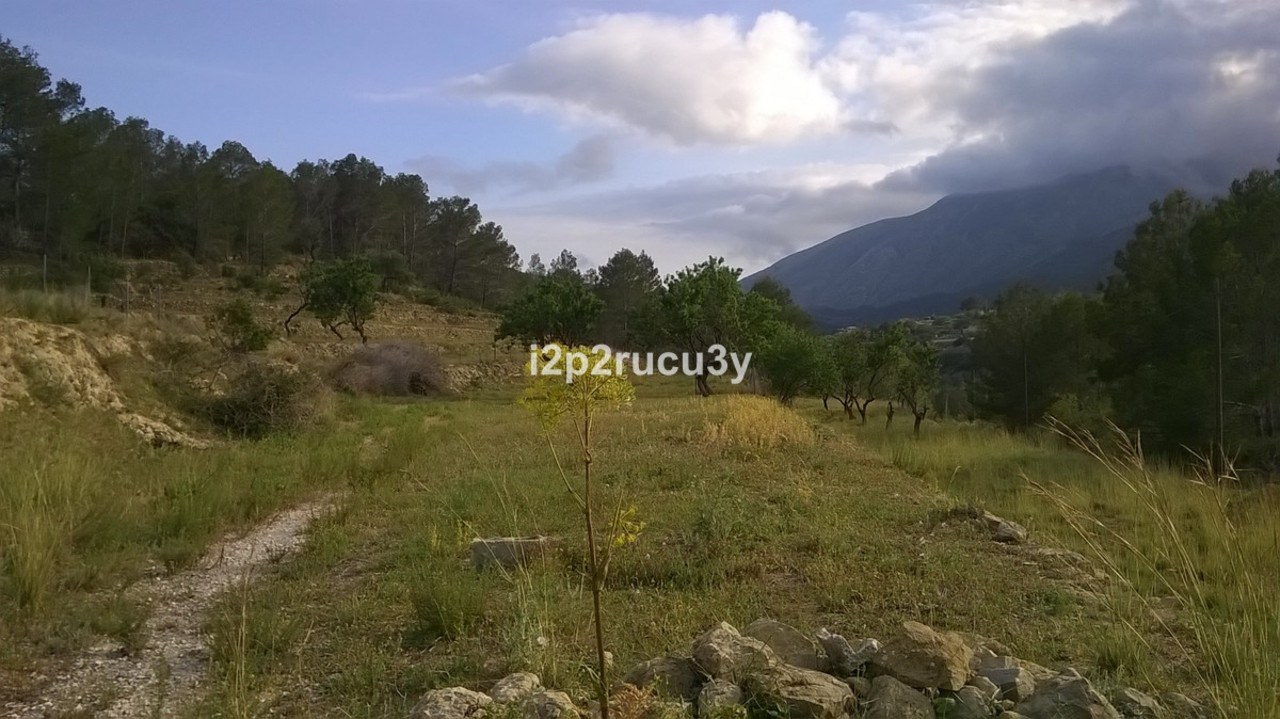 Plot for sale in Benissa