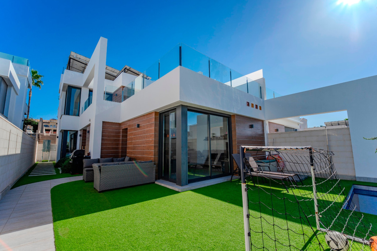 3 bedroom Villa te koop in Benijofar