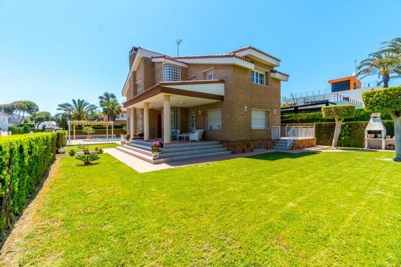 5 bedroom Villa te koop in La Veleta