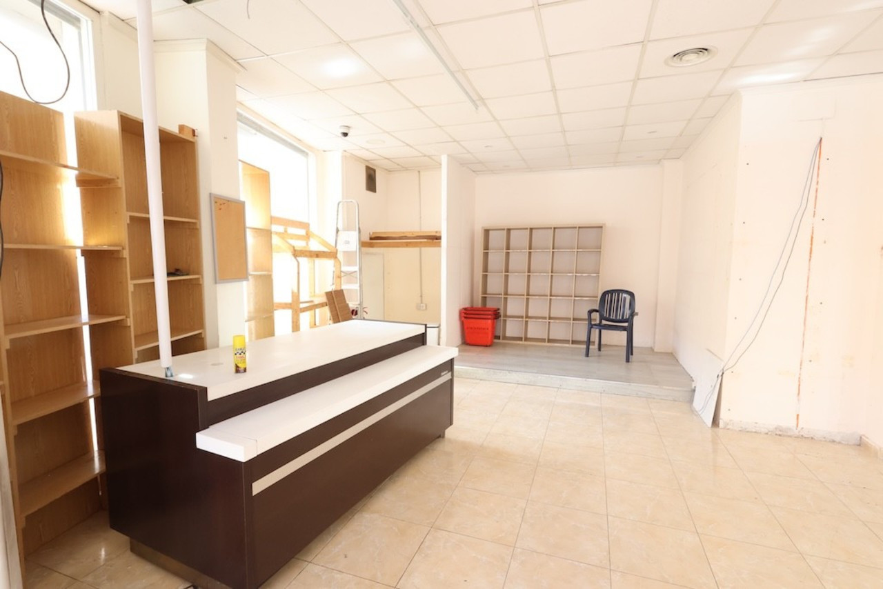 Commercial for sale in Torrevieja