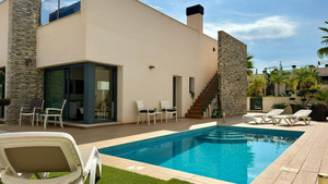 3 bedroom Villa for sale in Finestrat