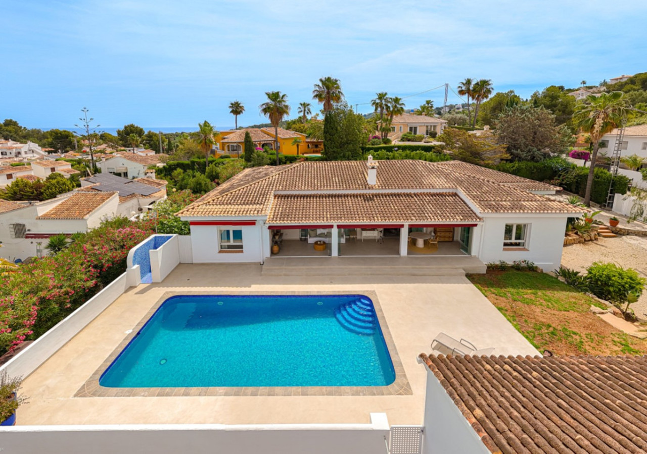 4 schlafzimmer Villa 
zum verkauf in Denia 