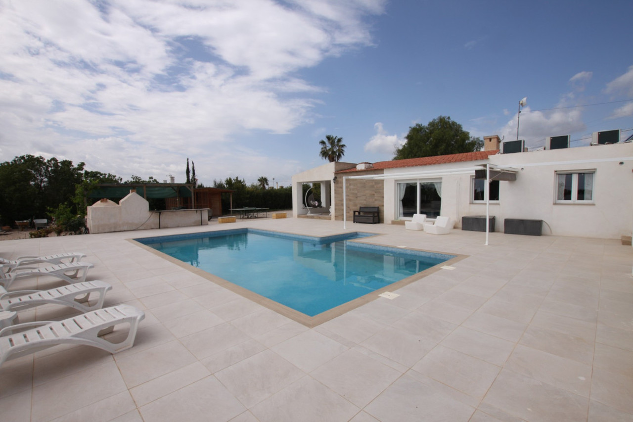 5 bedroom Villa se vende en Crevillent