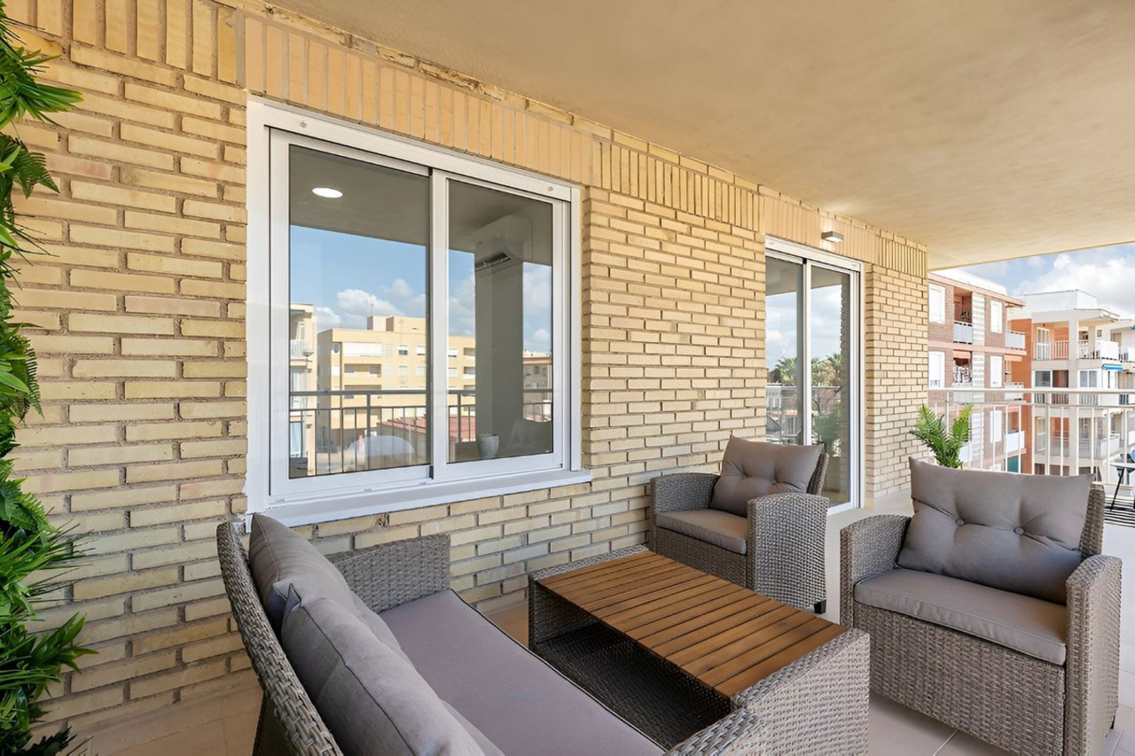 3 bedroom Apartment for sale in Torrevieja