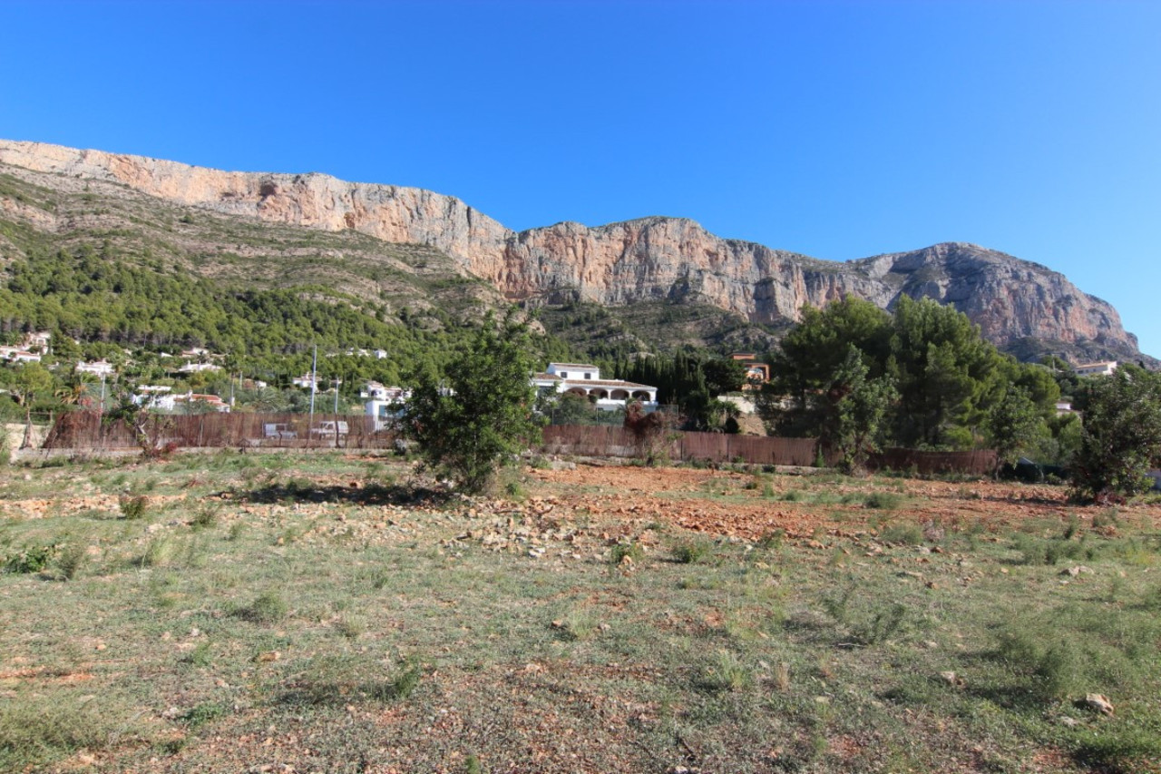 das Grundstück 
zum verkauf in Javea