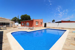 6 bedroom Villa for sale in Heredades