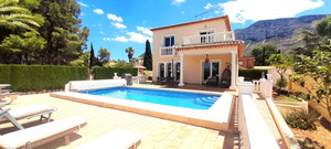 4 bedroom Villa te koop in Denia