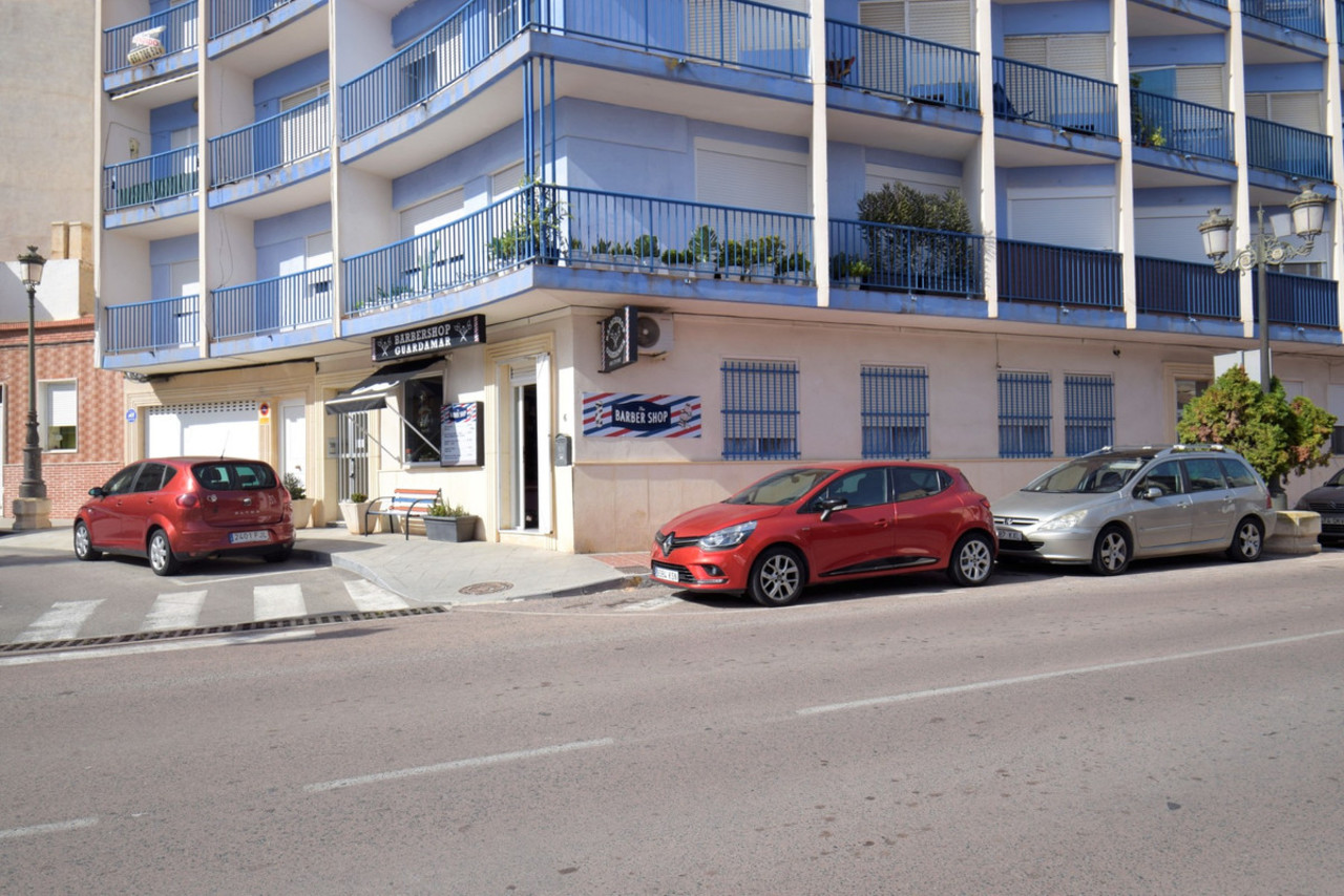 1 bedroom Comercial se vende en Guardamar del Segura