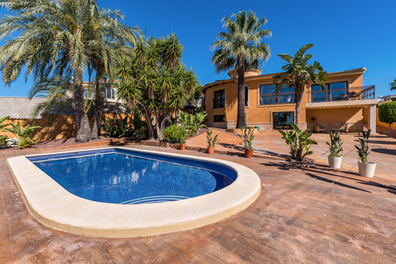 4 bedroom Villa for sale in Ciudad Quesada