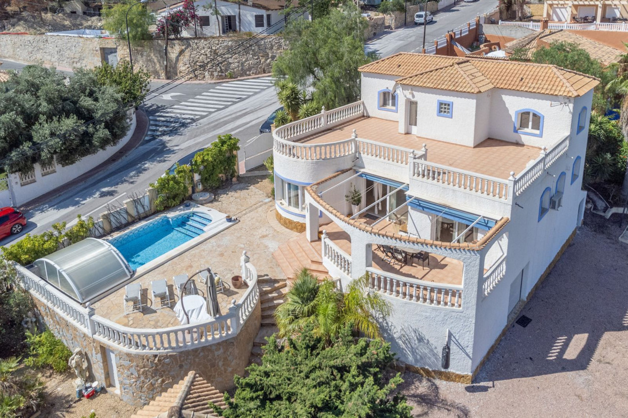 4 bedroom Villa te koop in El Campello