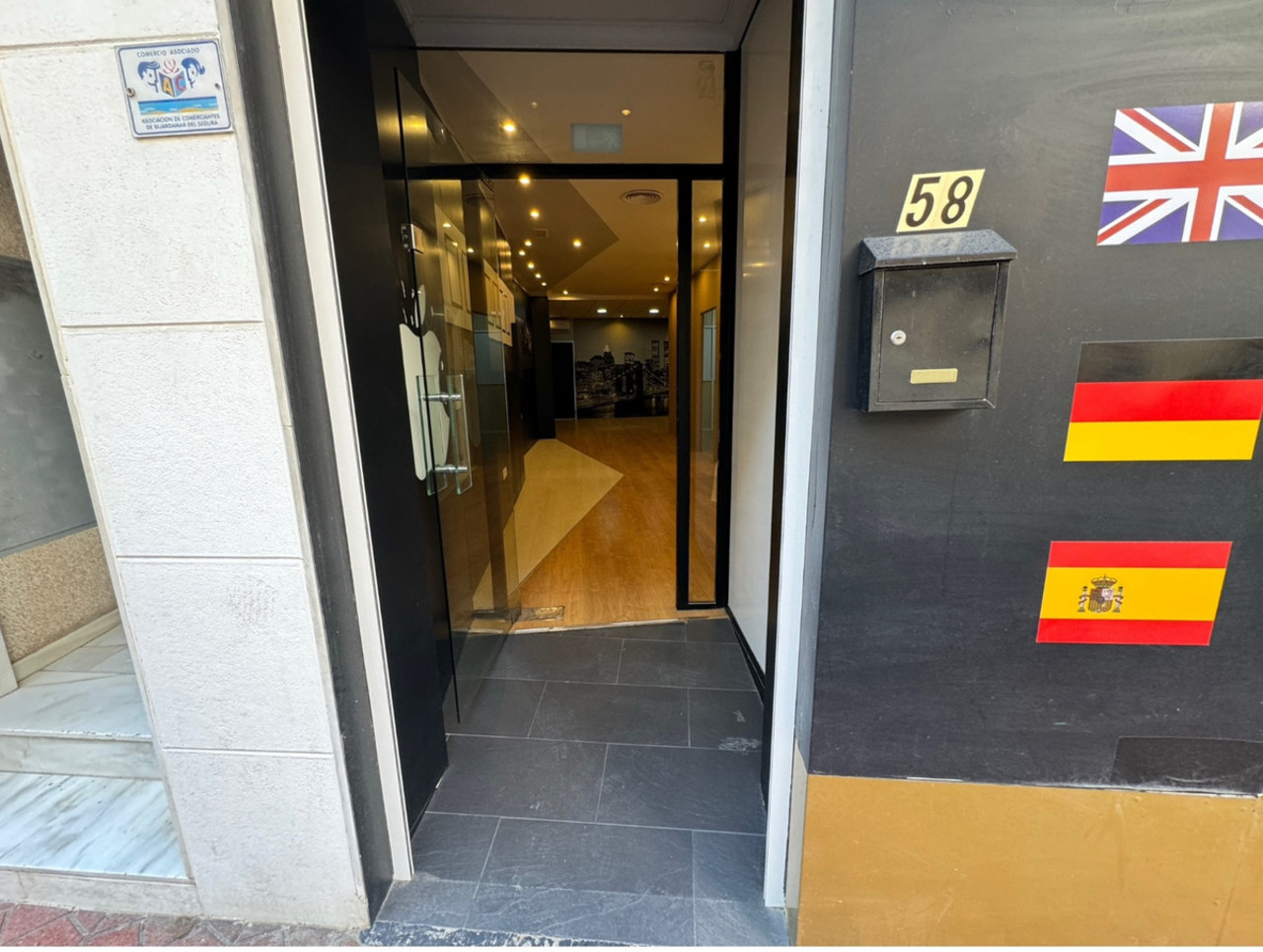 Commercial for sale in Guardamar del Segura