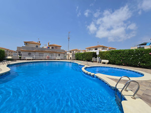 4 bedroom Villa te koop in Playa Flamenca