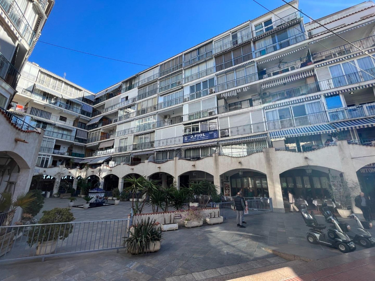 Kommerziell 
zum verkauf in Benidorm