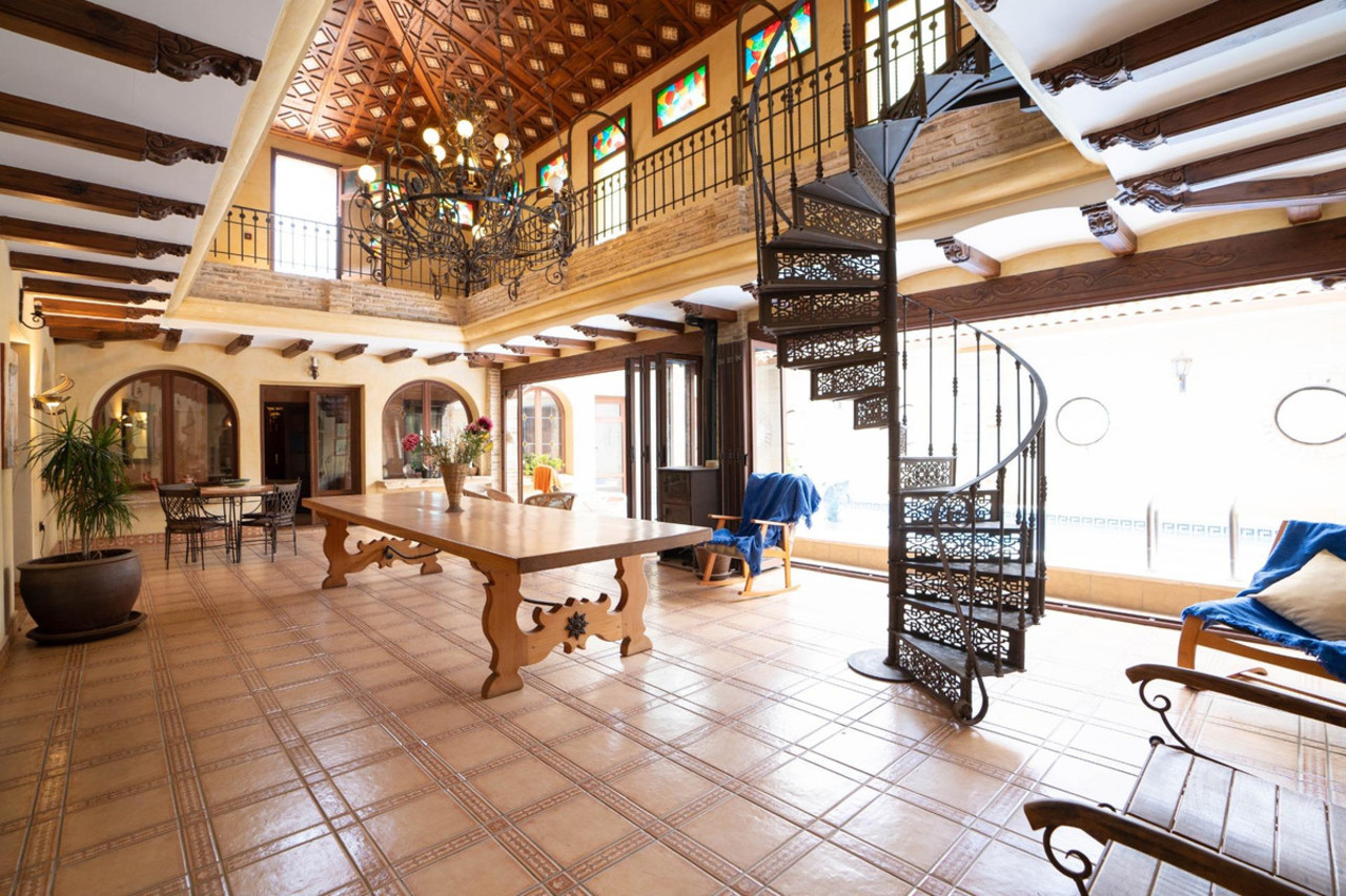 4 schlafzimmer Kommerziell 
zum verkauf in San Miguel de Salinas