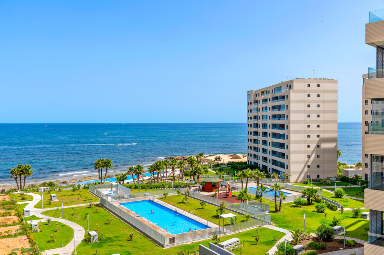 2 bedroom Appartement te koop in Punta Prima