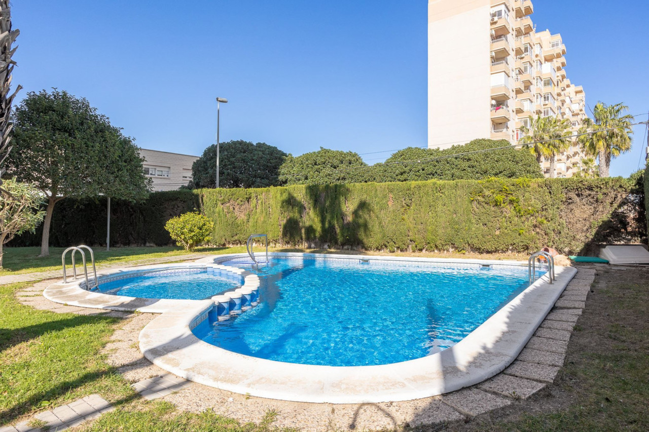 2 bedroom Apartamento se vende en Torrevieja