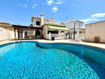 4 bedroom Villa for sale in La Zenia
