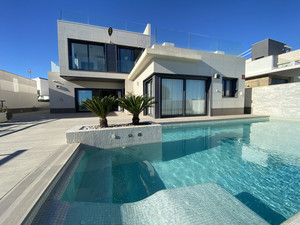 5 bedroom Villa for sale in Dehesa De Campoamor