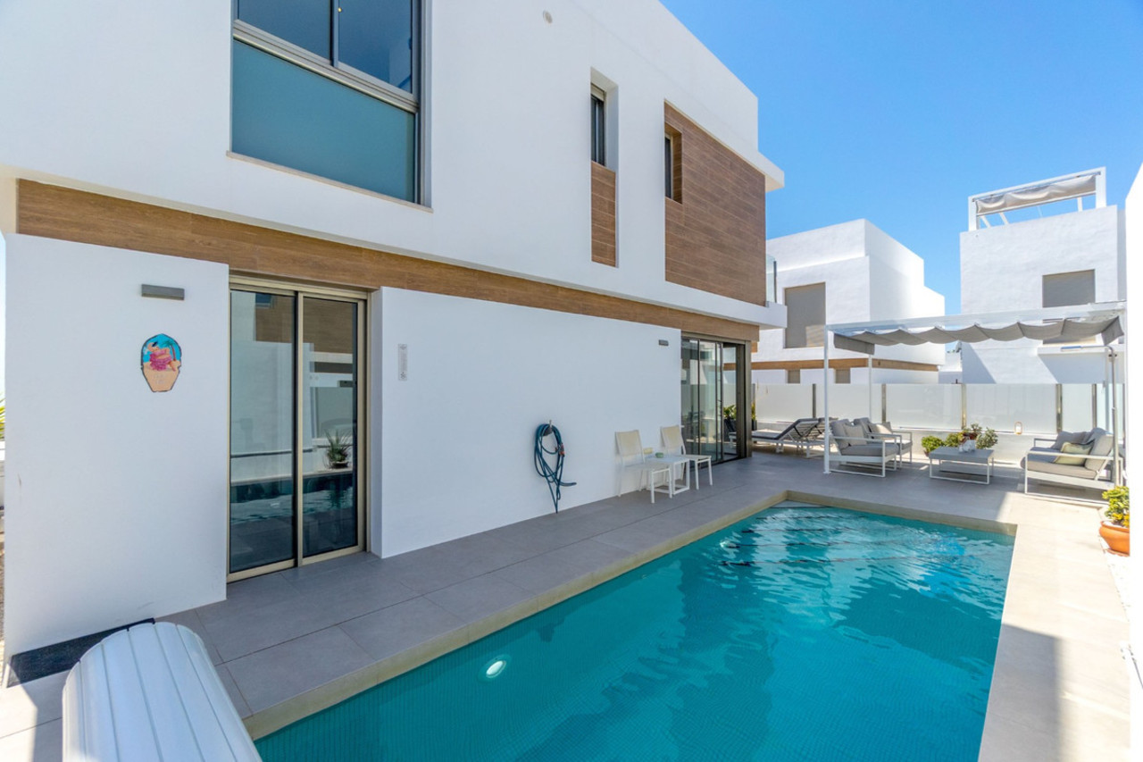 3 sovrum Villa till salu i Villamartin