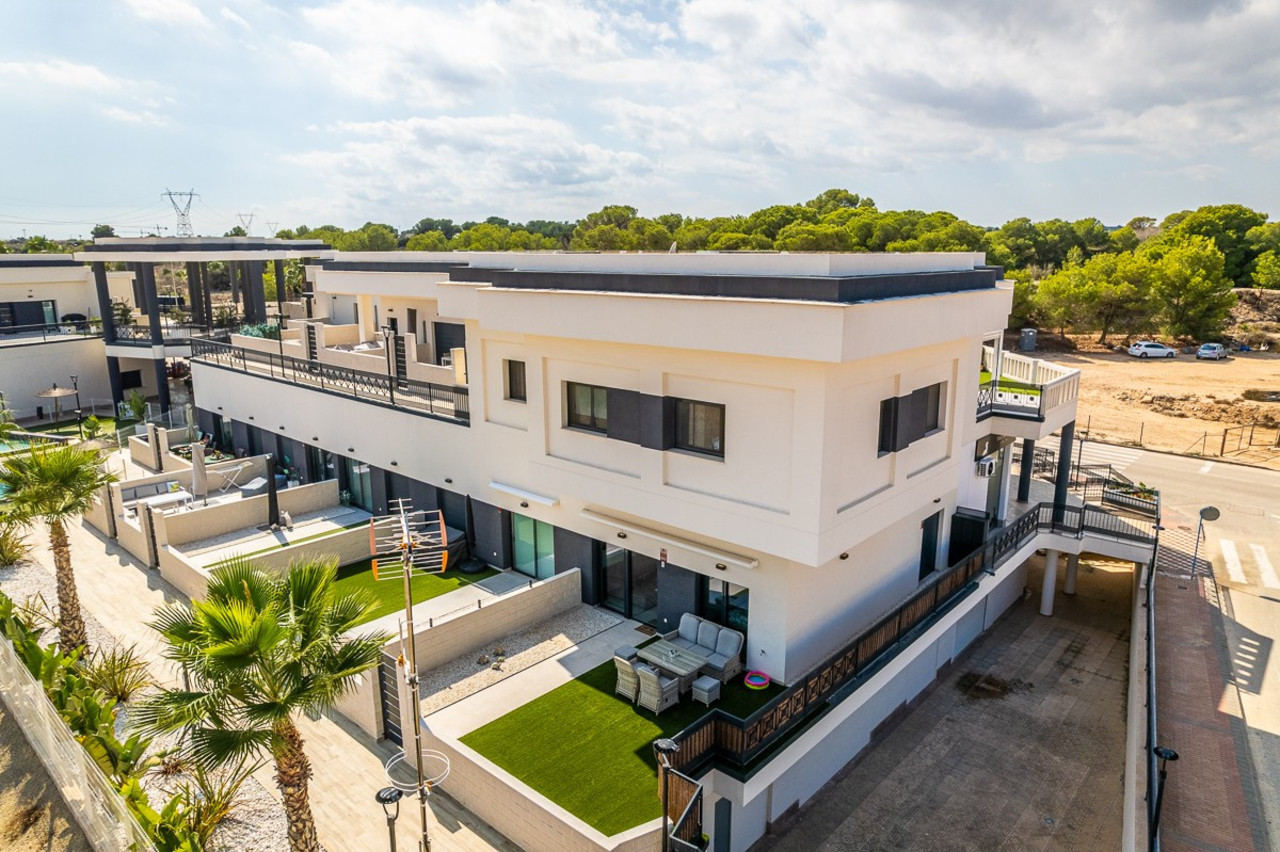 2 bedroom Apartment for sale in Lo Crispin