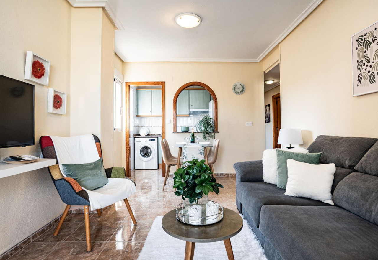 2 bedroom Apartamento se vende en Torrevieja