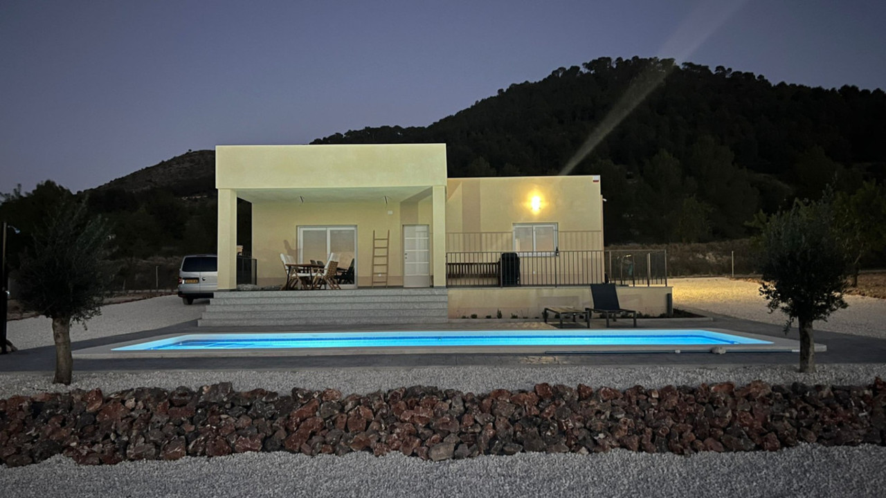 3 bedroom Villa for sale in Pinoso