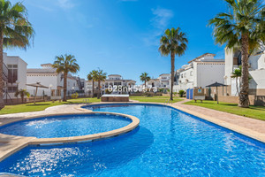 2 bedroom Appartement te koop in Punta Prima