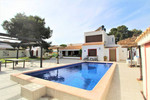 9 bedroom Villa te koop in Cabo Roig