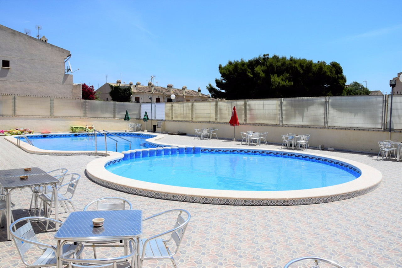 1 bedroom Comercial se vende en La Marina 