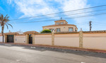 4 bedroom Villa for sale in Torrevieja