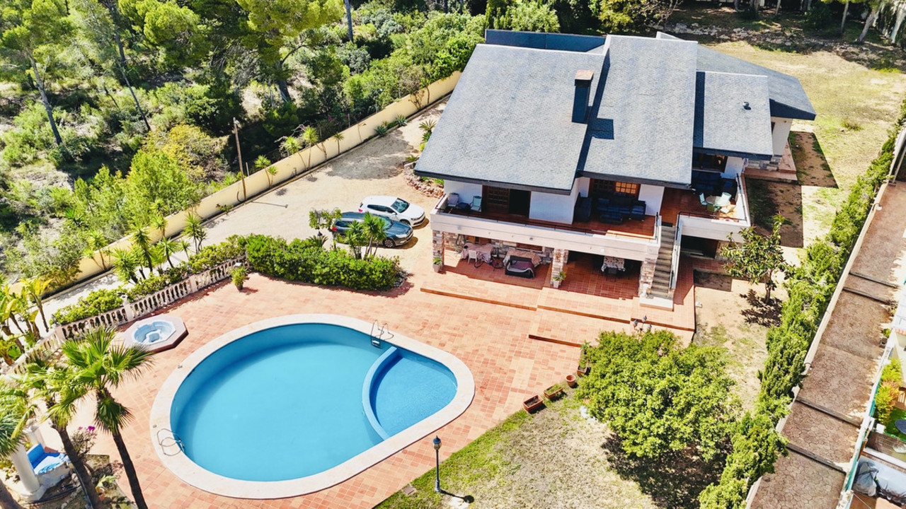 4 bedroom Villa te koop in La Nucia