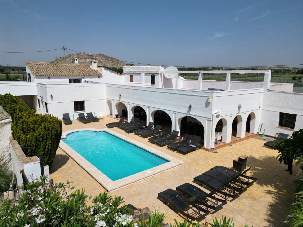 13 bedroom Villa se vende en Villena 