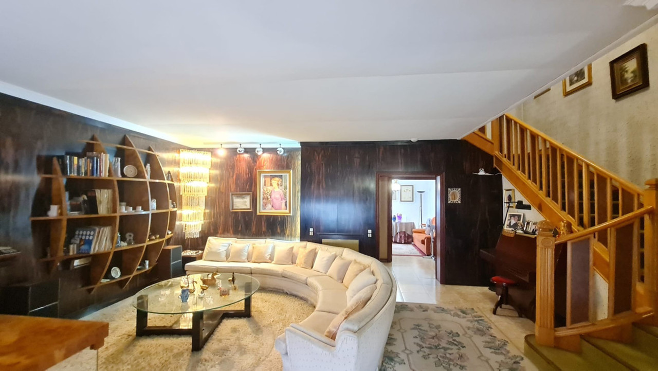 4 bedroom Villa for sale in Elda