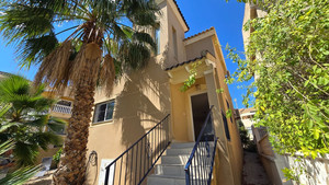 2 bedroom Villa te koop in Orihuela Costa