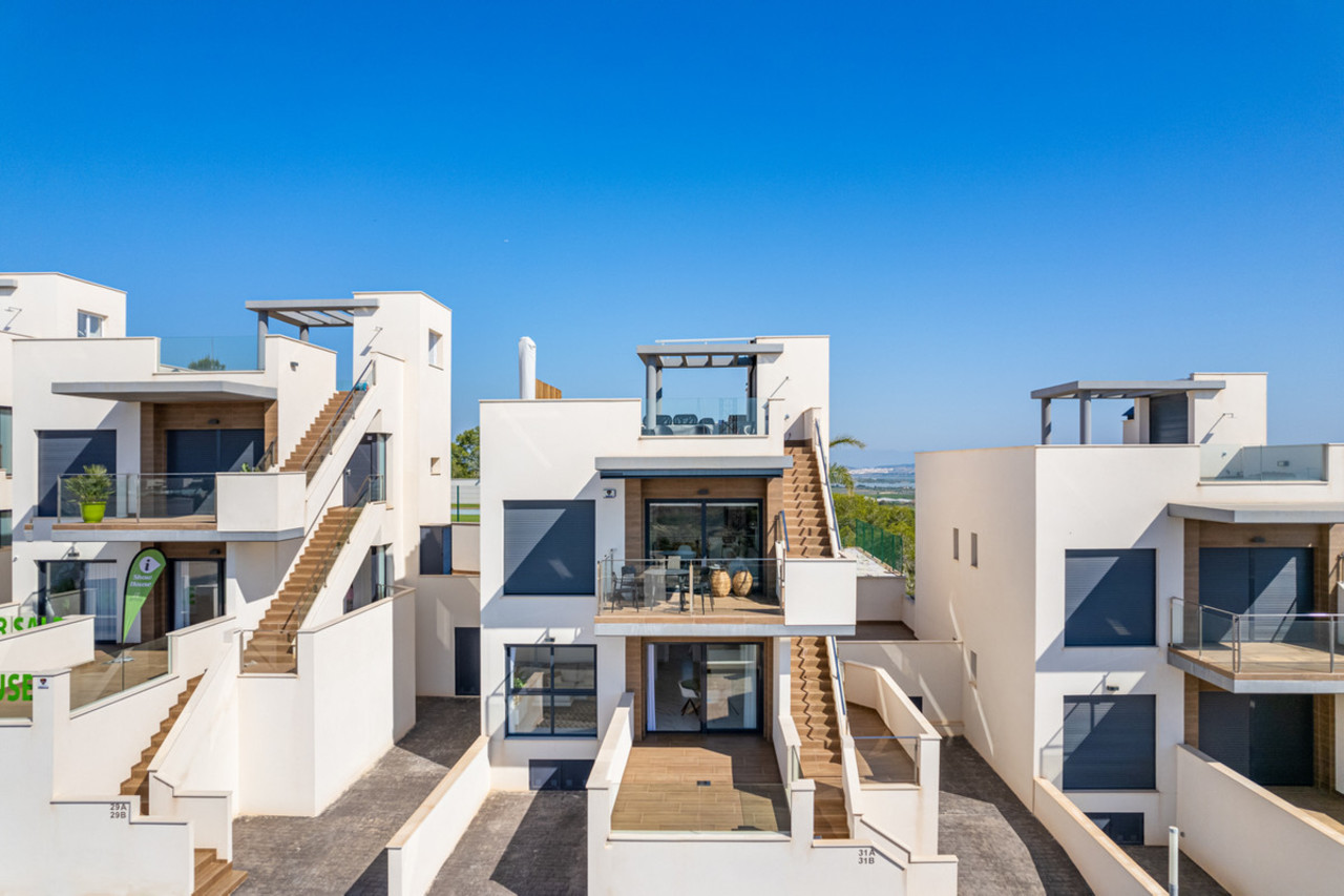 2 bedroom Villa se vende en San Miguel de Salinas 
