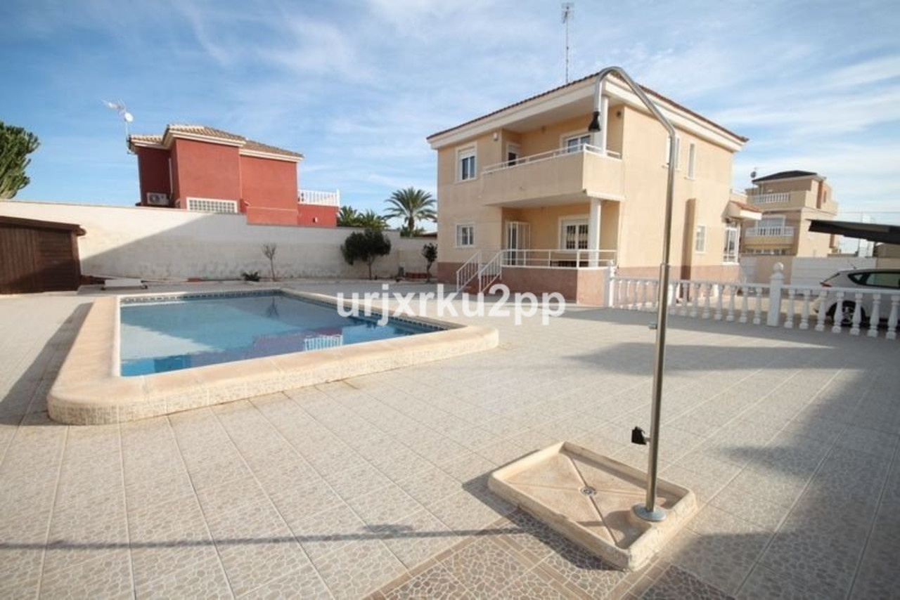5 schlafzimmer Villa 
zum verkauf in Aguas Nuevas