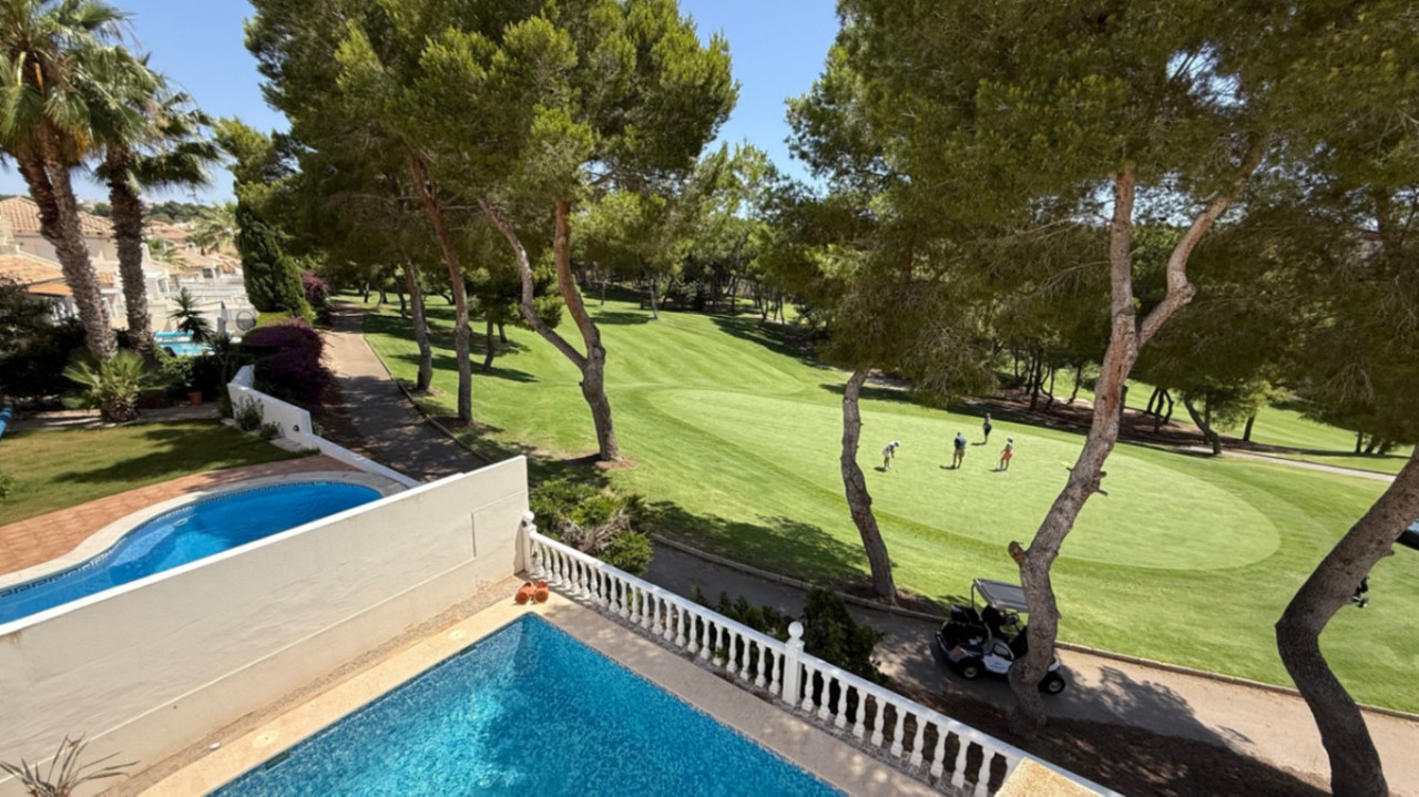 4 bedroom Villa te koop in Las Ramblas Golf
