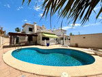 4 bedroom Villa for sale in La Zenia