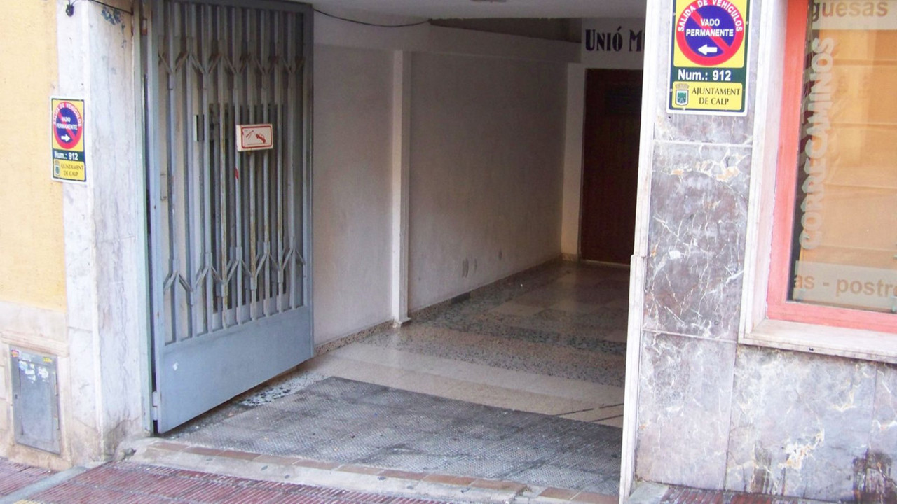 Comercial se vende en Calpe 