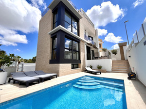 3 bedroom Villa te koop in Villamartin