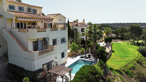 5 bedroom Villa for sale in Villamartin