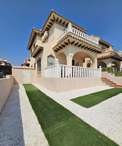 3 bedroom Villa for sale in Cabo Roig
